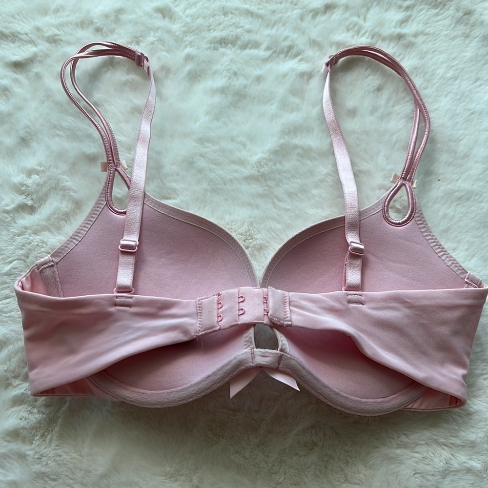 Victoria Secrets womens bra size 32 D - Picture 3 of 5